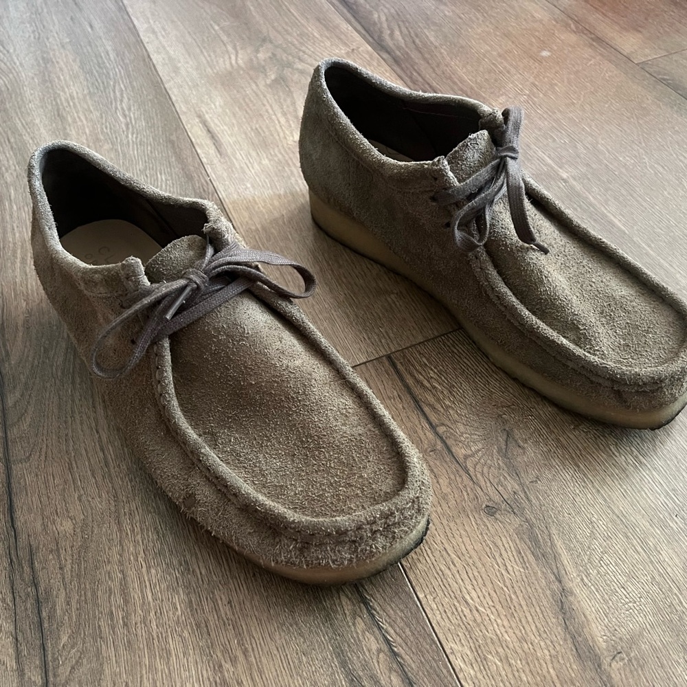 Clark's Wallabee Dark Grey Suede 12